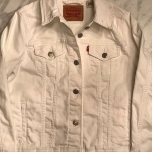 Levi’s white jean jacket